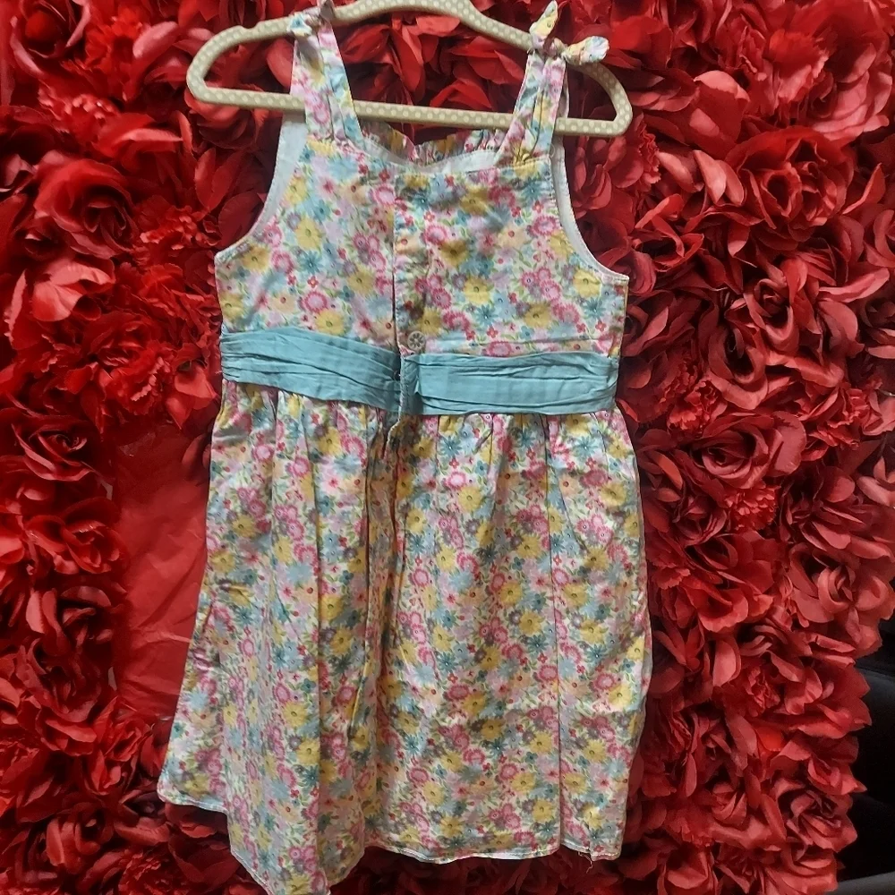 OSH KOSH  Size 3T Floral Dress Stain on waistband